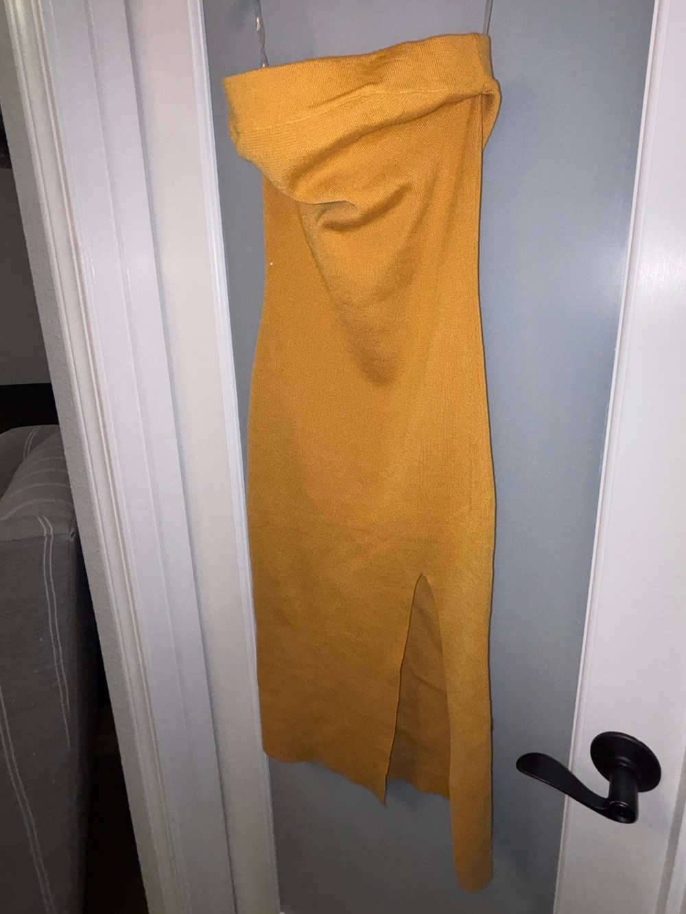 Windsor dress gorgeous Medium strapless knit